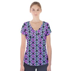 Geometric Patterns Triangle Seamless Short Sleeve Front Detail Top by Pakrebo