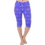 Decor Pattern Blue Curved Line Lightweight Velour Cropped Yoga Leggings
