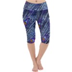 Peacock Bird Feathers Coloured Plumage Lightweight Velour Cropped Yoga Leggings